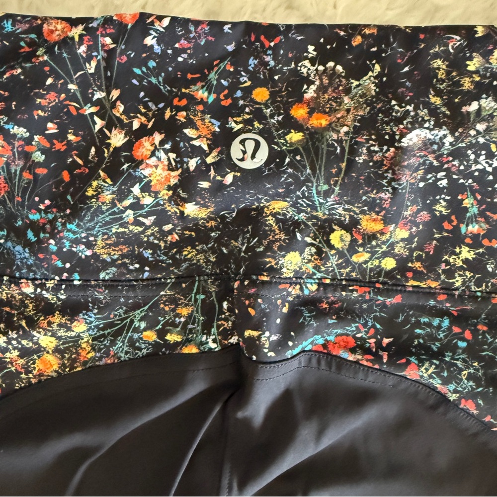 Lululemon Wake & Train High-Rise Leggings Flowerescent Print Size 8 - Picture 5 of 8